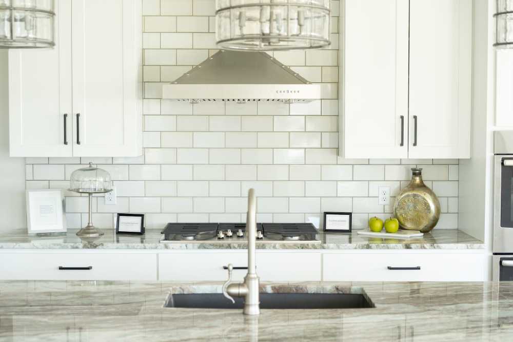 Subway Tiles – A Beginner’s Guide to Tile Patterns and Layouts