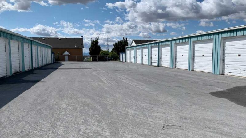 Moving Made Easy – The Advantages of Utilizing a Storage Unit During Relocation