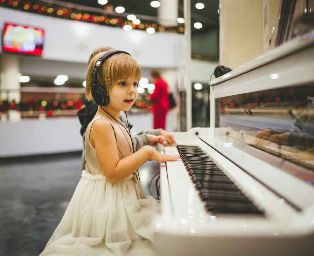 The Intersection of Melody and Modems: Navigating the Digital Transformation of Music Education