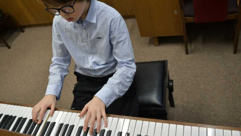 Keys to Success: Unlock Your Musical Potential with Online Piano Lessons