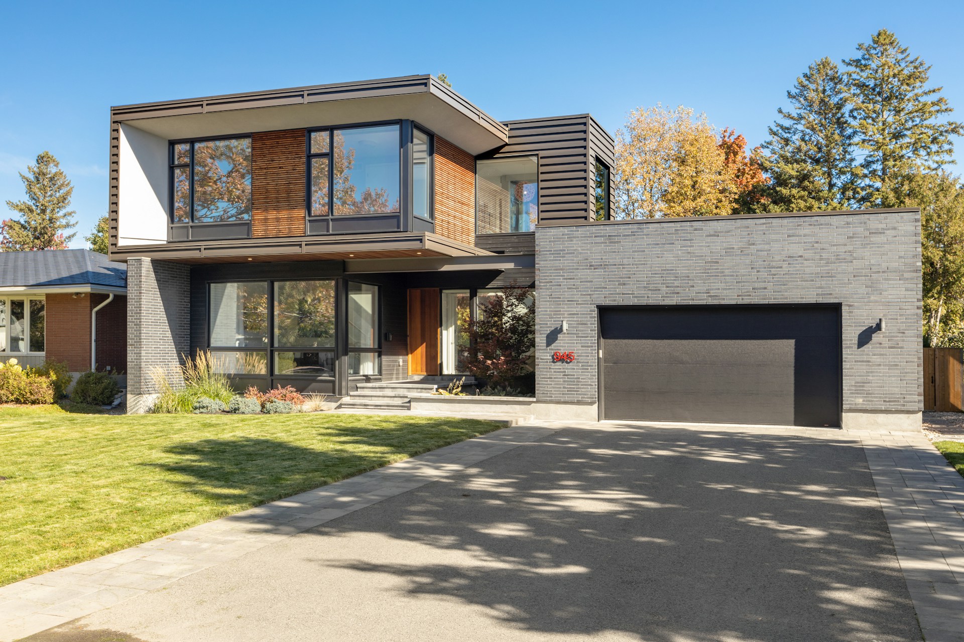 How to Improve the Lifespan of Your Garage Door