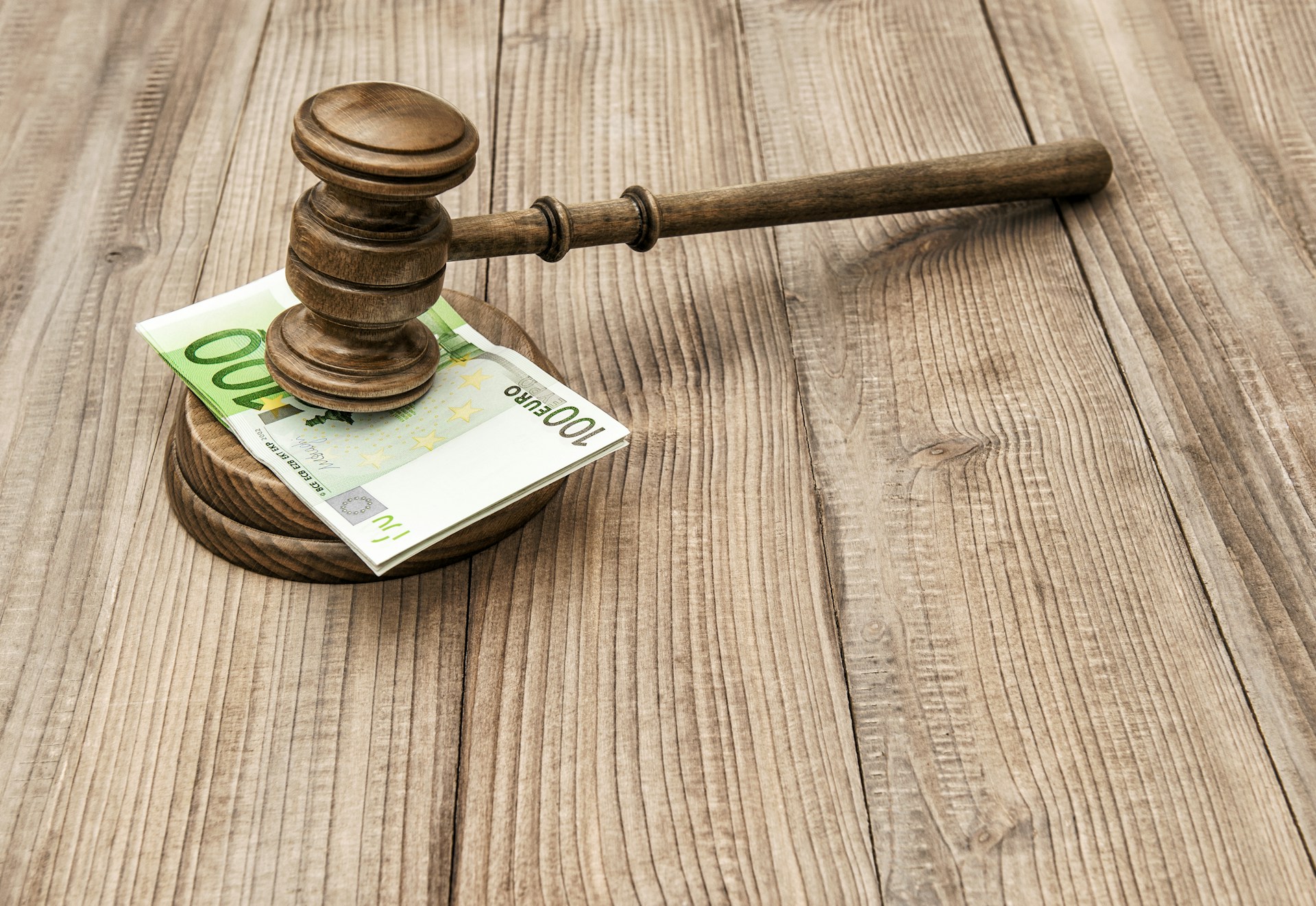 When to Consider a Bail Bond: Pros and Cons