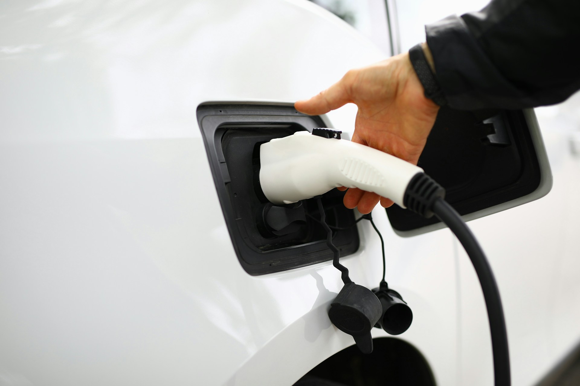 EV Charging Stations 101: Essential Tips for New Electric Vehicle Owners