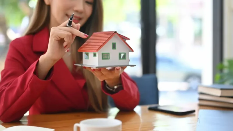 Home Selling Strategies: How to Navigate a Competitive Real Estate Market