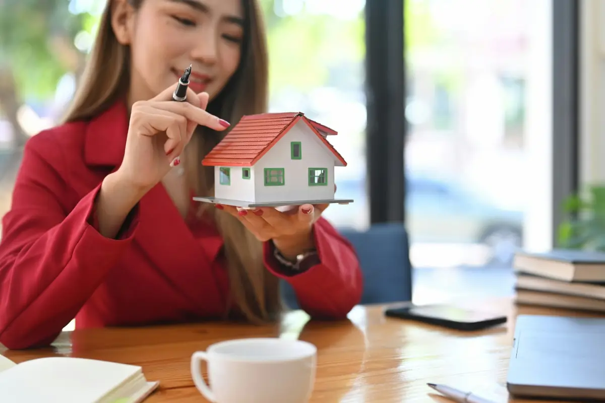 Home Selling Strategies: How to Navigate a Competitive Real Estate Market